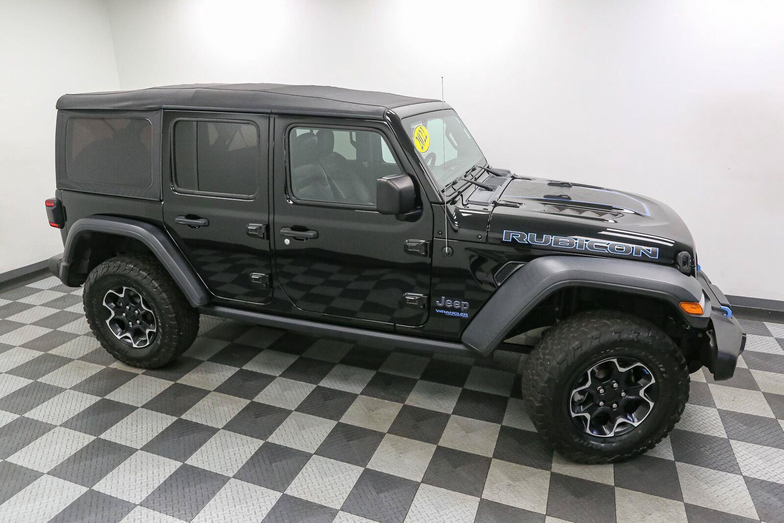 Used 2022 Jeep Wrangler Unlimited Rubicon 4xe w/ Cold Weather Group AWD/4WD image 6