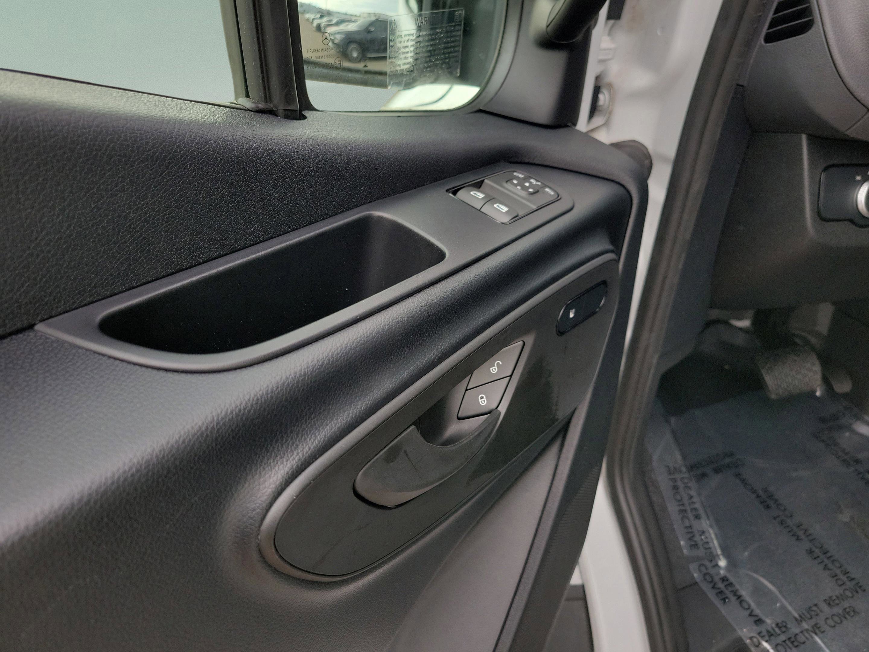 Used 2025 Mercedes-Benz Sprinter 2500 image 12