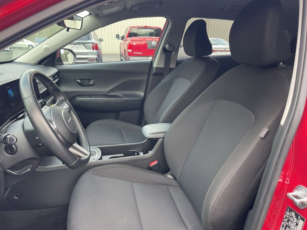 Certified 2025 Hyundai Kona SEL image 18
