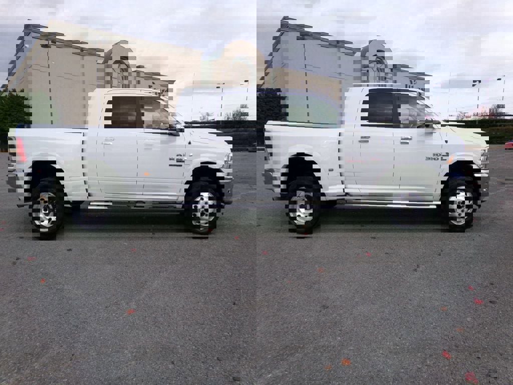 Used 2017 RAM 3500 Laramie image 5