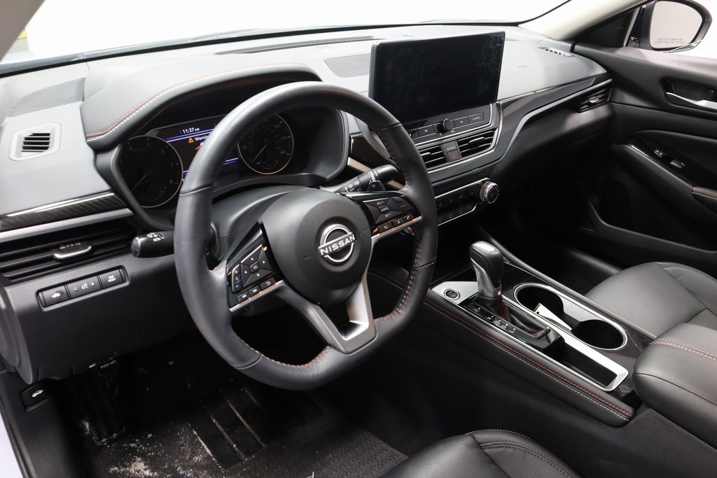 Certified 2024 Nissan Altima 2.5 SR w/ SR Premium Package image 24