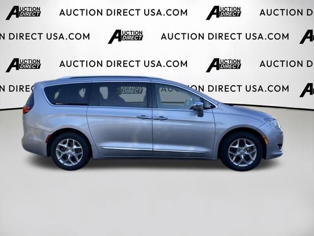 Used 2017 Chrysler Pacifica Limited FWD image 6
