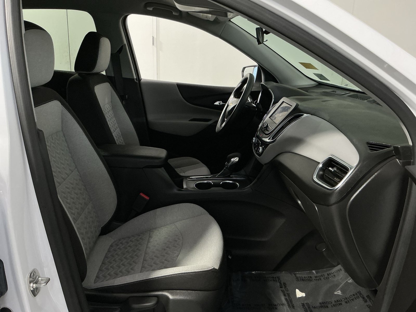 Used 2024 Chevrolet Equinox LS w/ LS Convenience Package FWD image 26