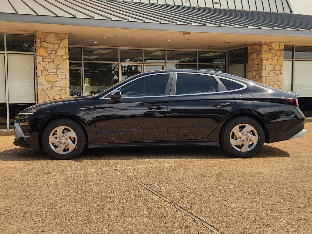 New 2026 Hyundai Sonata SE FWD image 3
