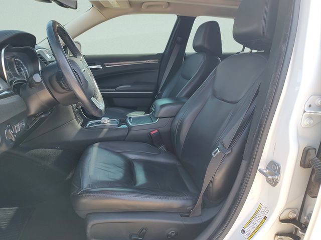 Used 2019 Chrysler 300 Touring w/ Quick Order Package 2EF image 28