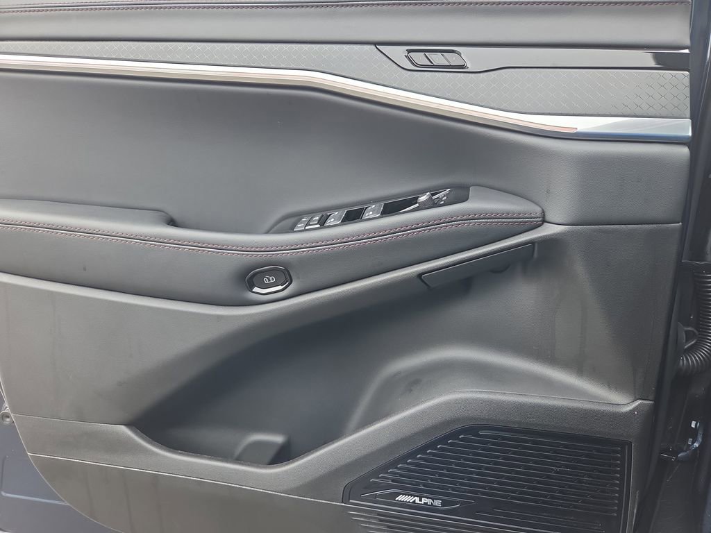 Used 2025 Jeep Wagoneer S Limited image 30