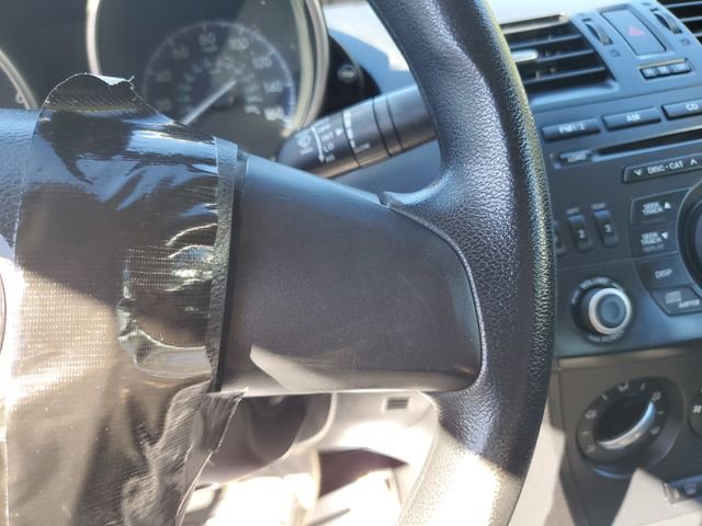 Used 2013 MAZDA MAZDA3 i SV image 12