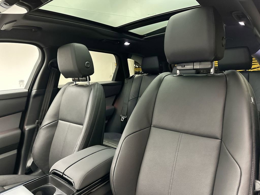 Used 2025 Land Rover Range Rover Velar S image 8