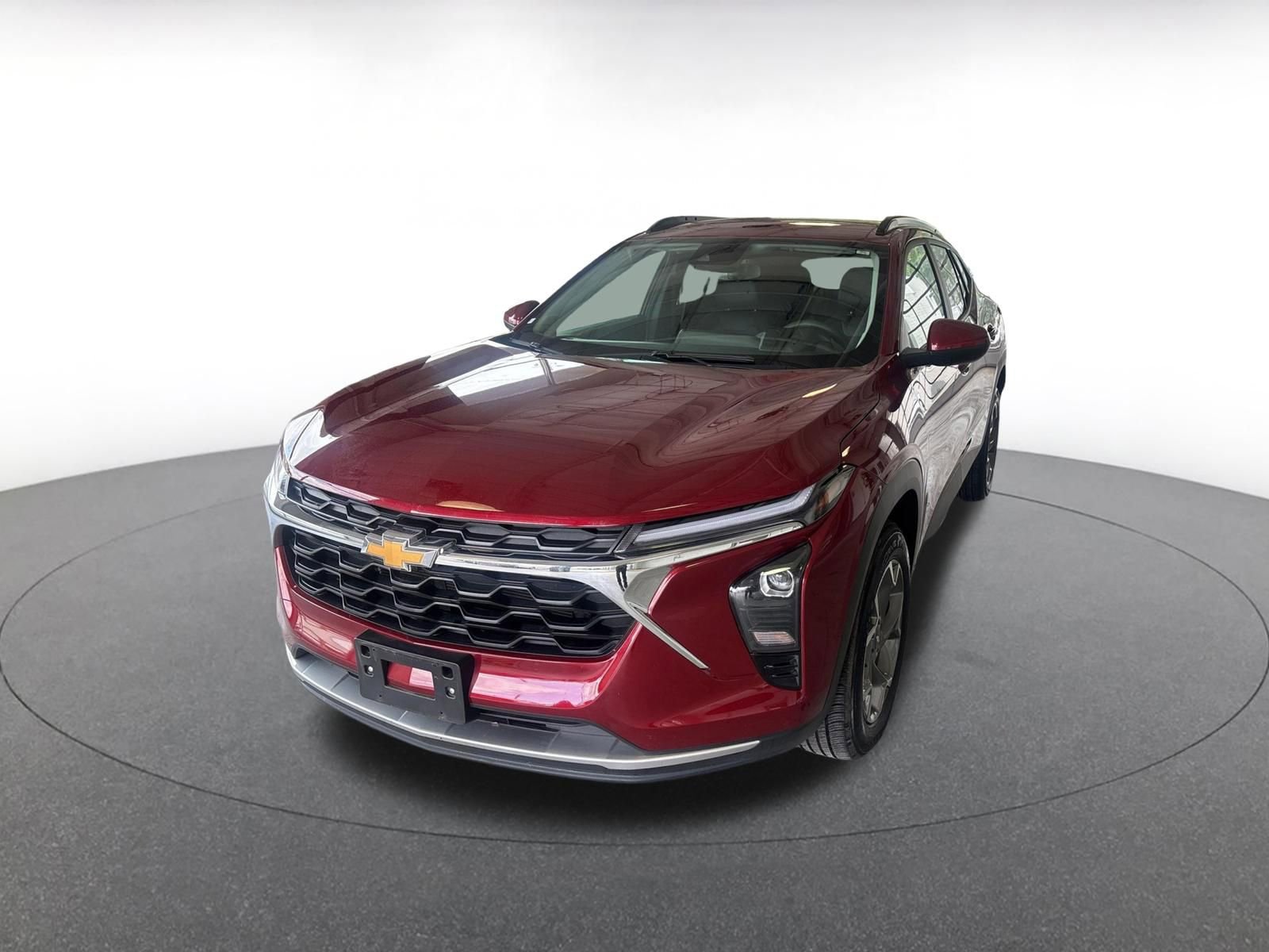Used 2025 Chevrolet Trax LT FWD image 7