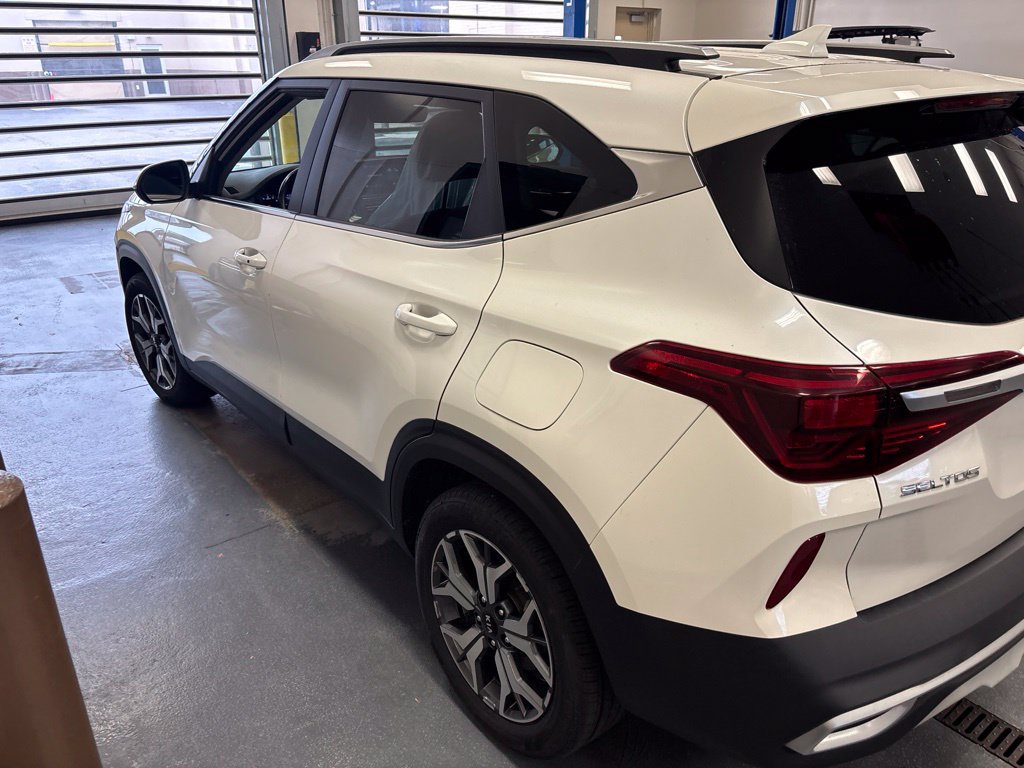 Used 2021 Kia Seltos EX AWD/4WD image 7