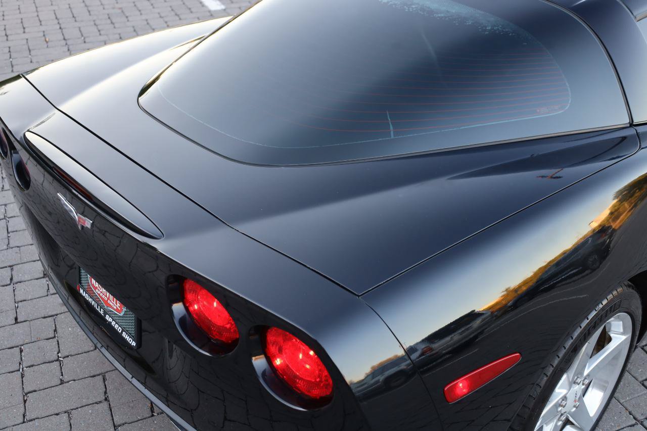 Used 2005 Chevrolet Corvette Coupe w/ Preferred Equipment Group RWD image 15
