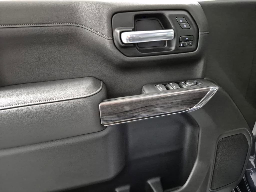 Used 2021 Chevrolet Silverado 1500 LTZ image 13