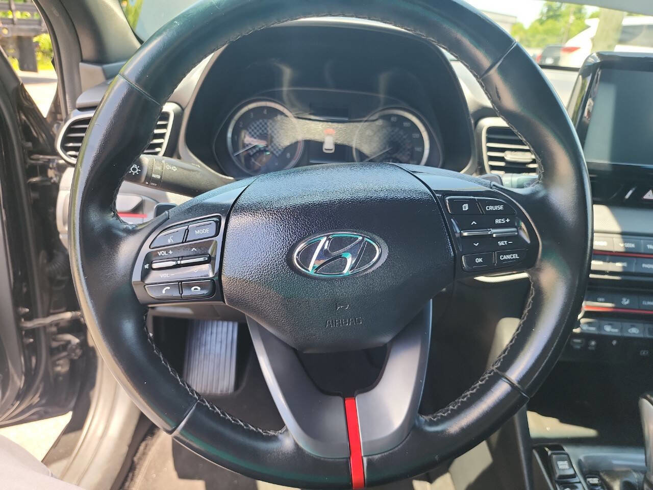 Used 2019 Hyundai Veloster 2.0 Premium image 21