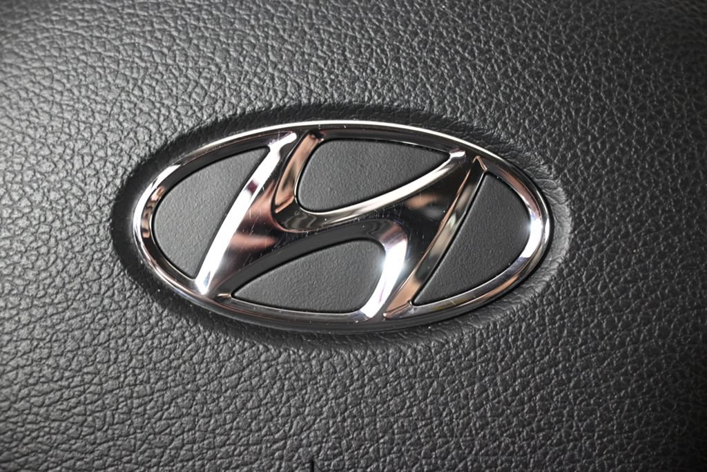 Used 2023 Hyundai Santa Fe SE AWD/4WD image 35