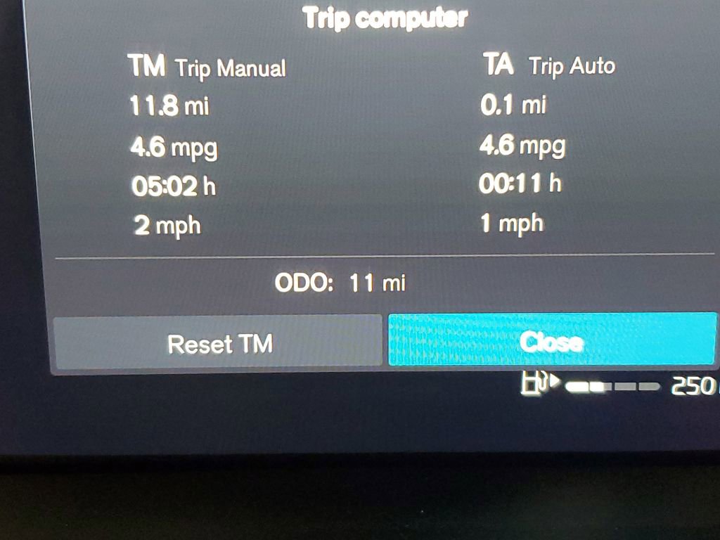 New 2025 Volvo V60 B5 Cross Country Ultra w/ Protection Package Premier image 27