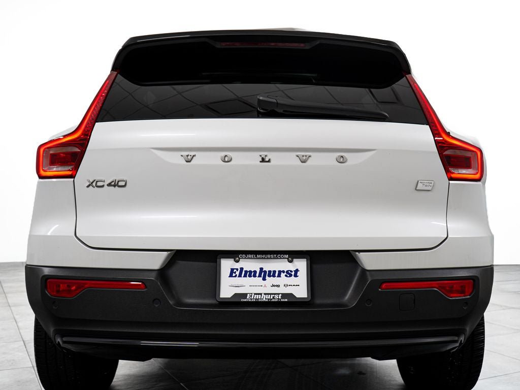 Used 2023 Volvo XC40 Recharge Ultimate AWD/4WD image 6