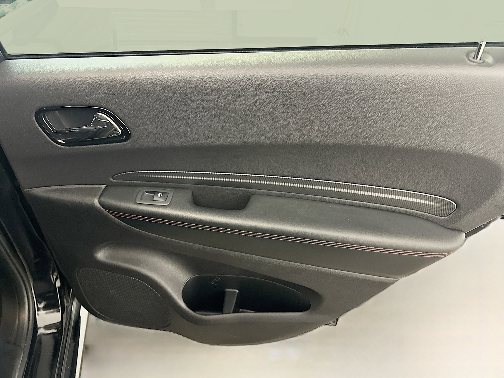 Used 2025 Dodge Durango GT image 34