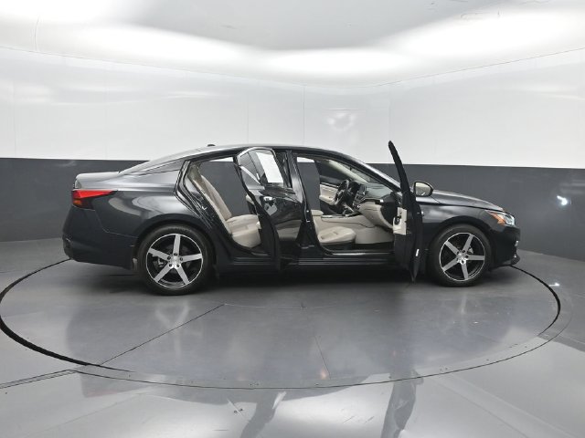 Used 2021 Nissan Altima 2.5 SL FWD image 32