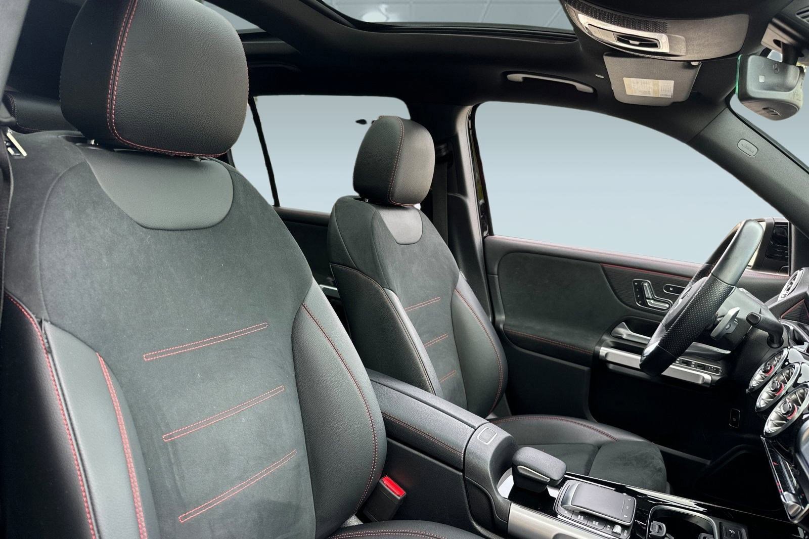 Certified 2023 Mercedes-Benz GLB 250 4MATIC image 30