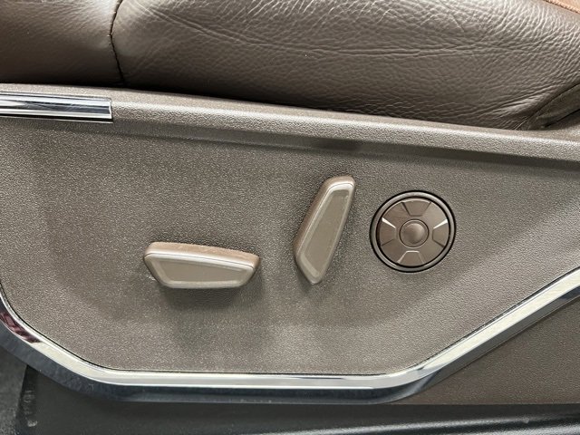 Used 2025 Ford F350 King Ranch w/ FX4 Off-Road Package image 21