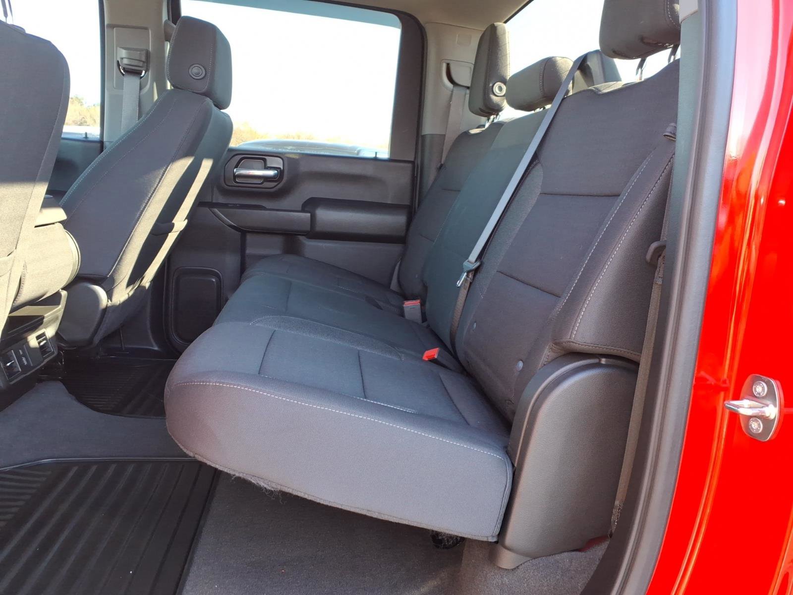 Used 2024 Chevrolet Silverado 2500 Custom w/ Custom Value Package image 9