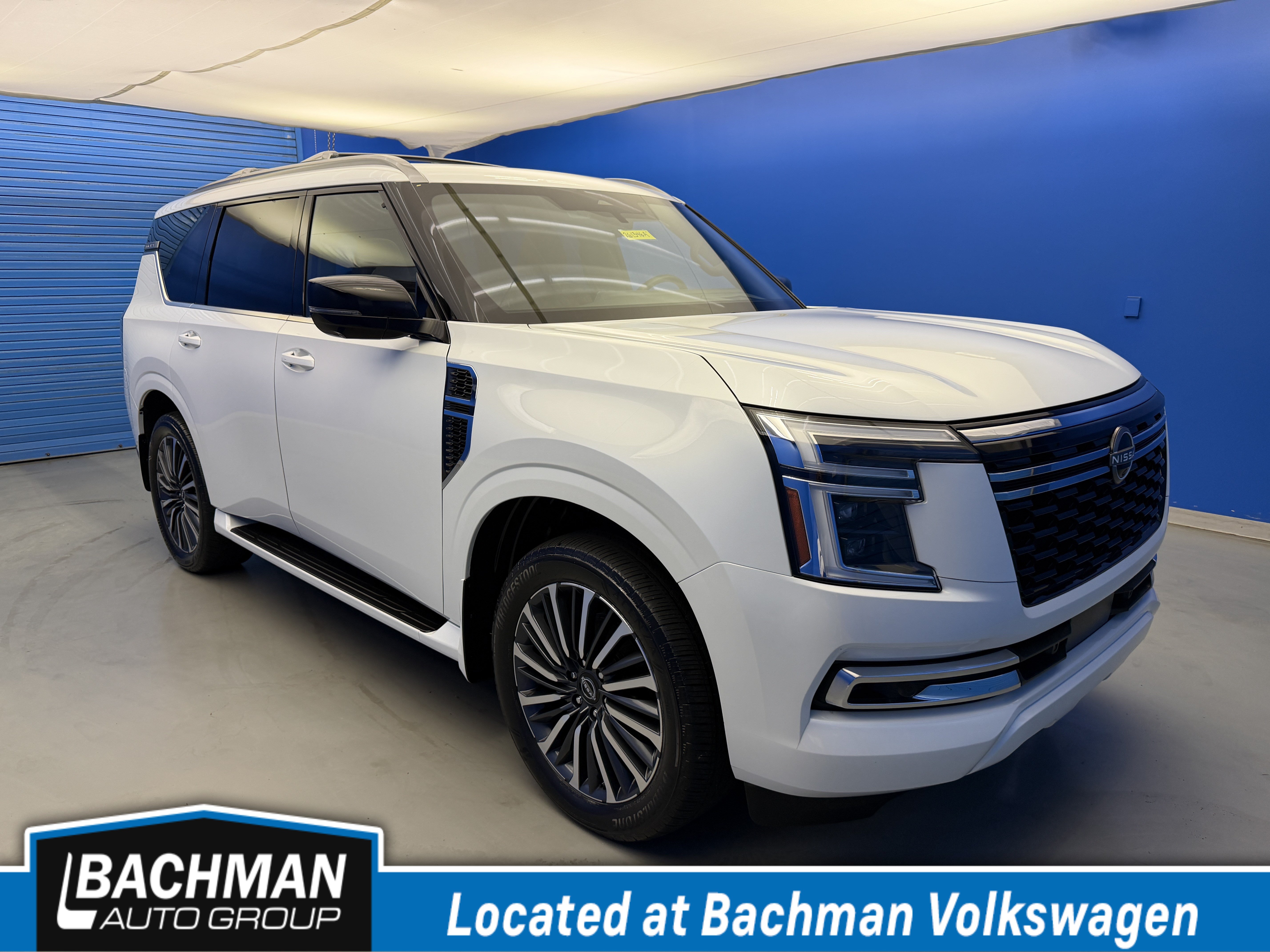 Used 2025 Nissan Armada Platinum Reserve AWD/4WD image 1
