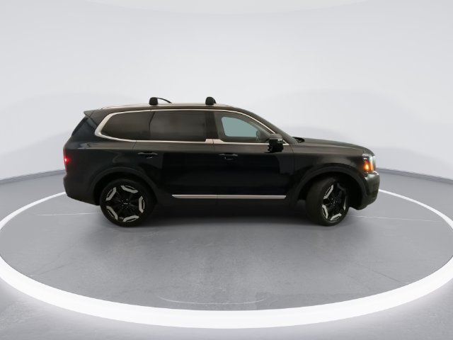 Used 2024 Kia Telluride EX w/ EX Captain's Chair Package AWD/4WD image 7