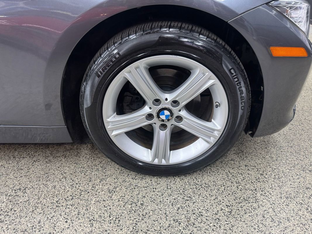 Used 2014 BMW 328i xDrive Wagon AWD/4WD image 39
