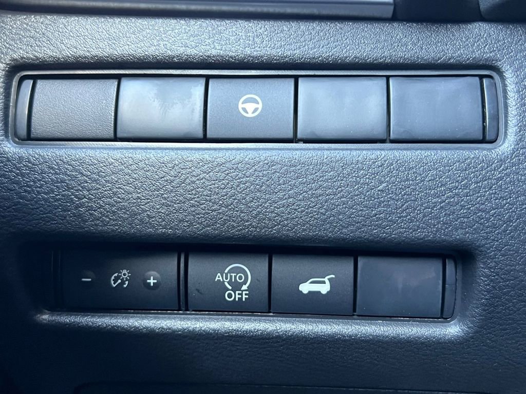 New 2026 Nissan Rogue SV image 25