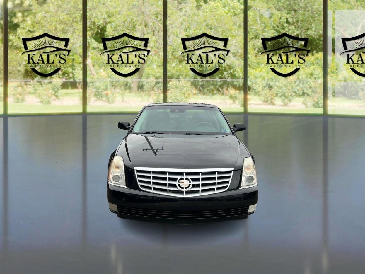 Used 2008 Cadillac DTS Performance image 2