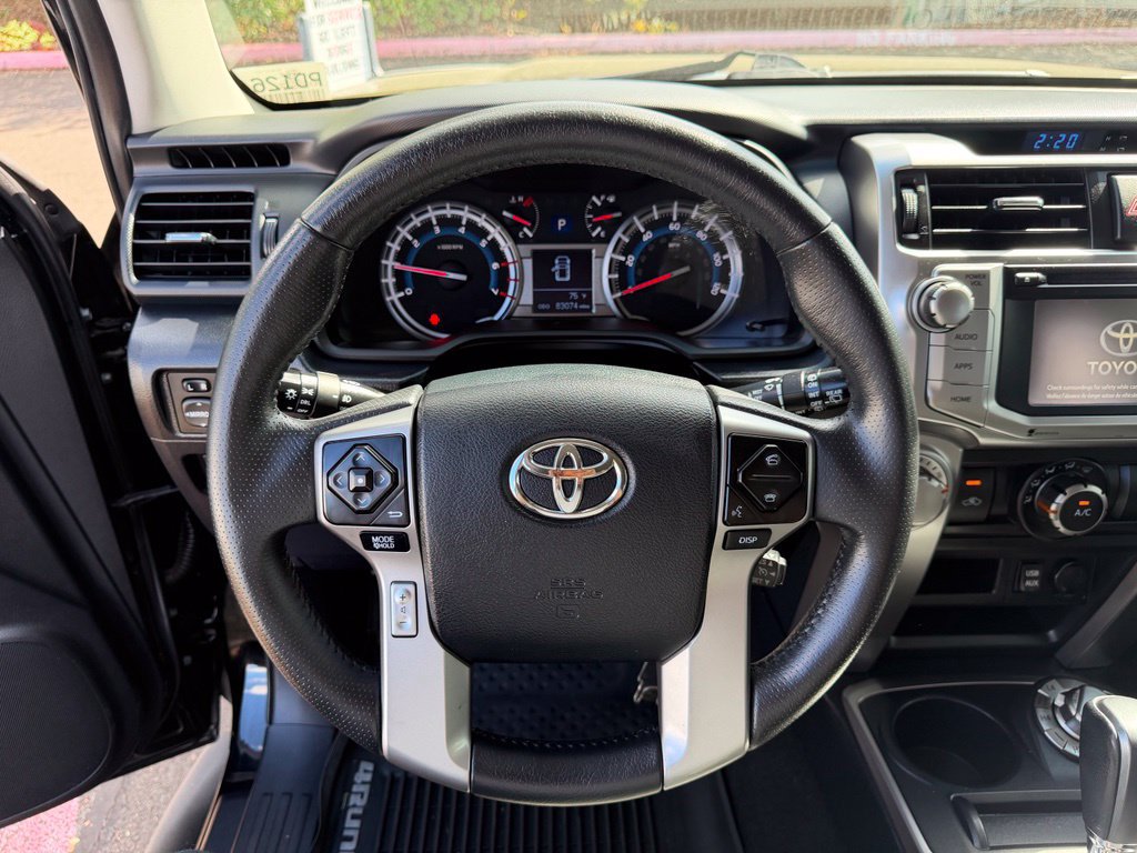 Used 2018 Toyota 4Runner SR5 AWD/4WD image 18