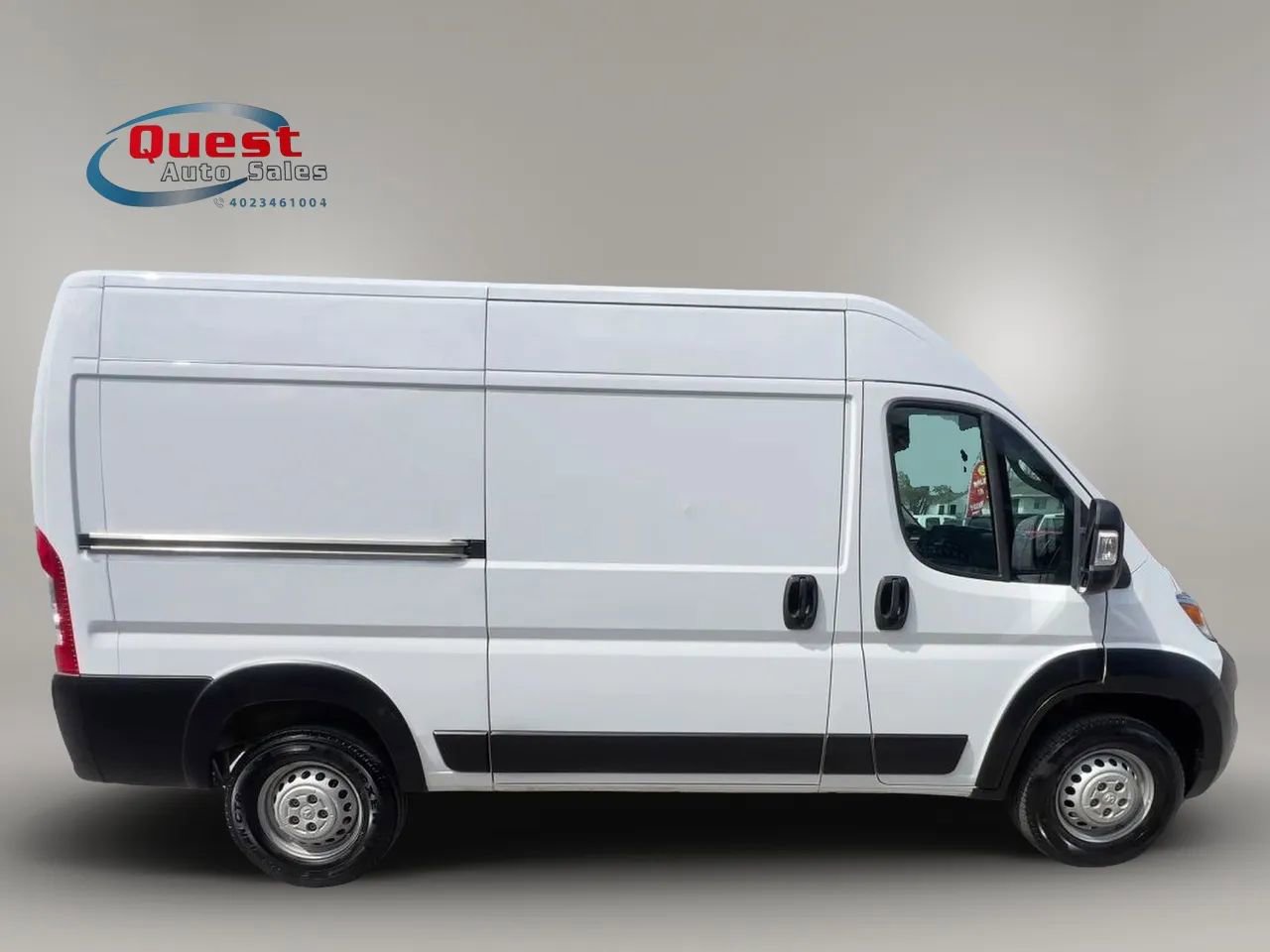 Used 2025 RAM ProMaster 2500 w/ Convenience Group FWD image 2