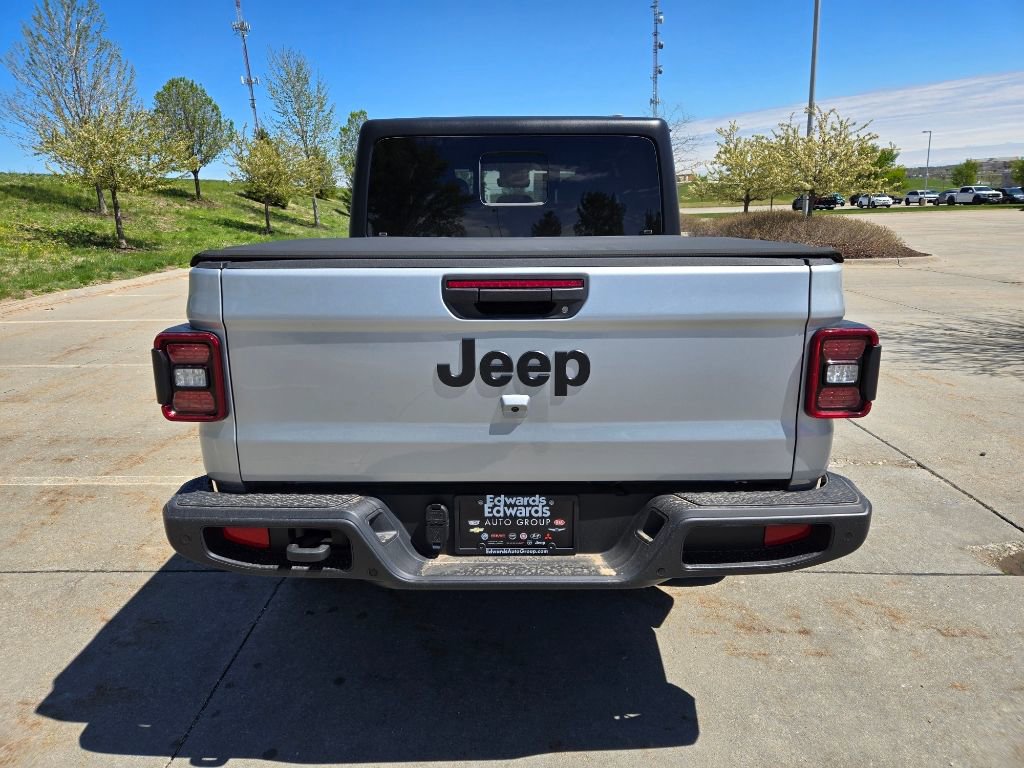 Used 2024 Jeep Gladiator Sport image 5