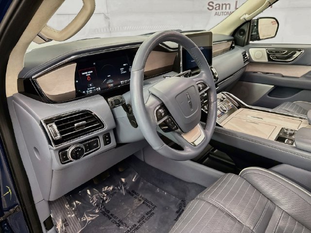 Used 2019 Lincoln Navigator Black Label AWD/4WD image 9