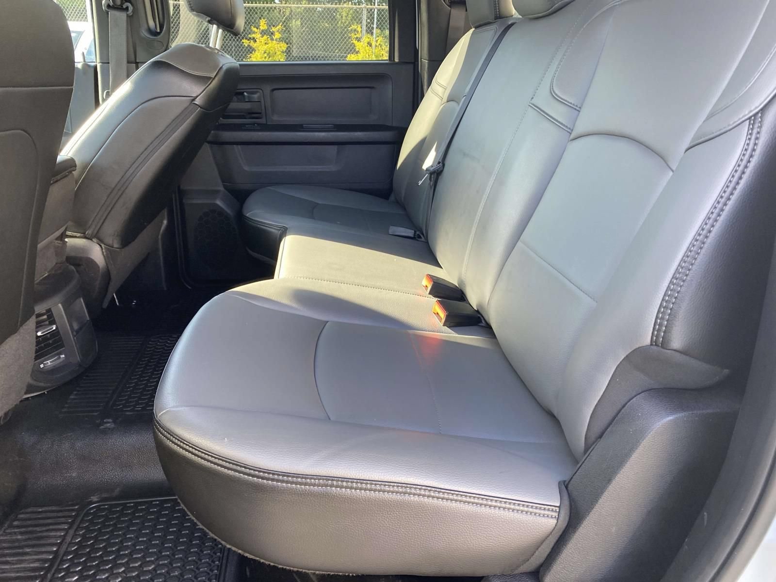 Used 2024 RAM 5500 Tradesman w/ Chrome Appearance Group RWD image 13