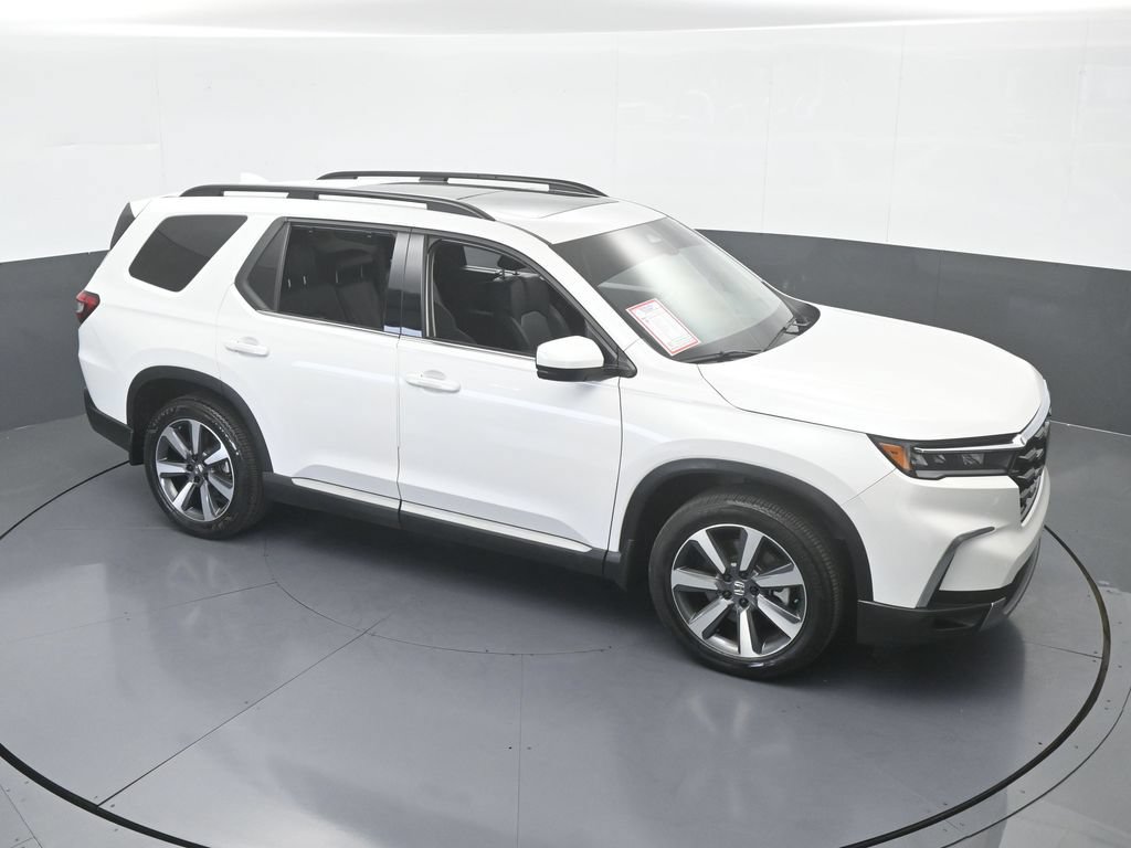 Used 2025 Honda Pilot Touring image 59