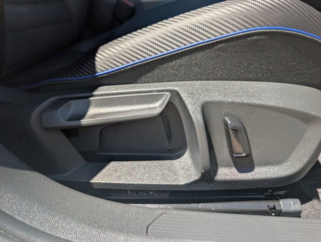 Used 2022 Volkswagen Golf R image 26