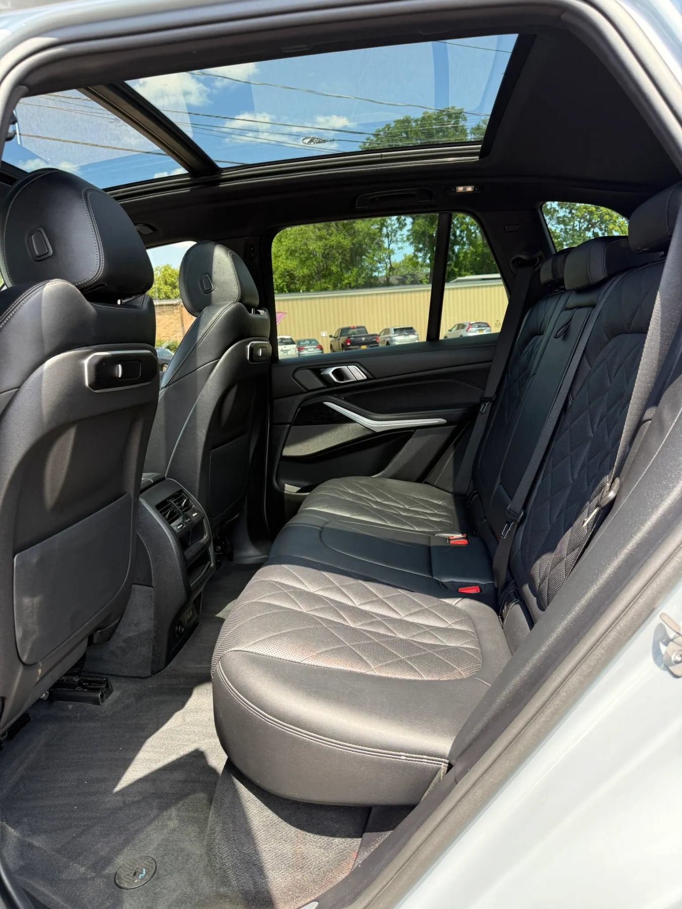Used 2024 BMW X5 xDrive40i w/ M Sport Package AWD/4WD image 25
