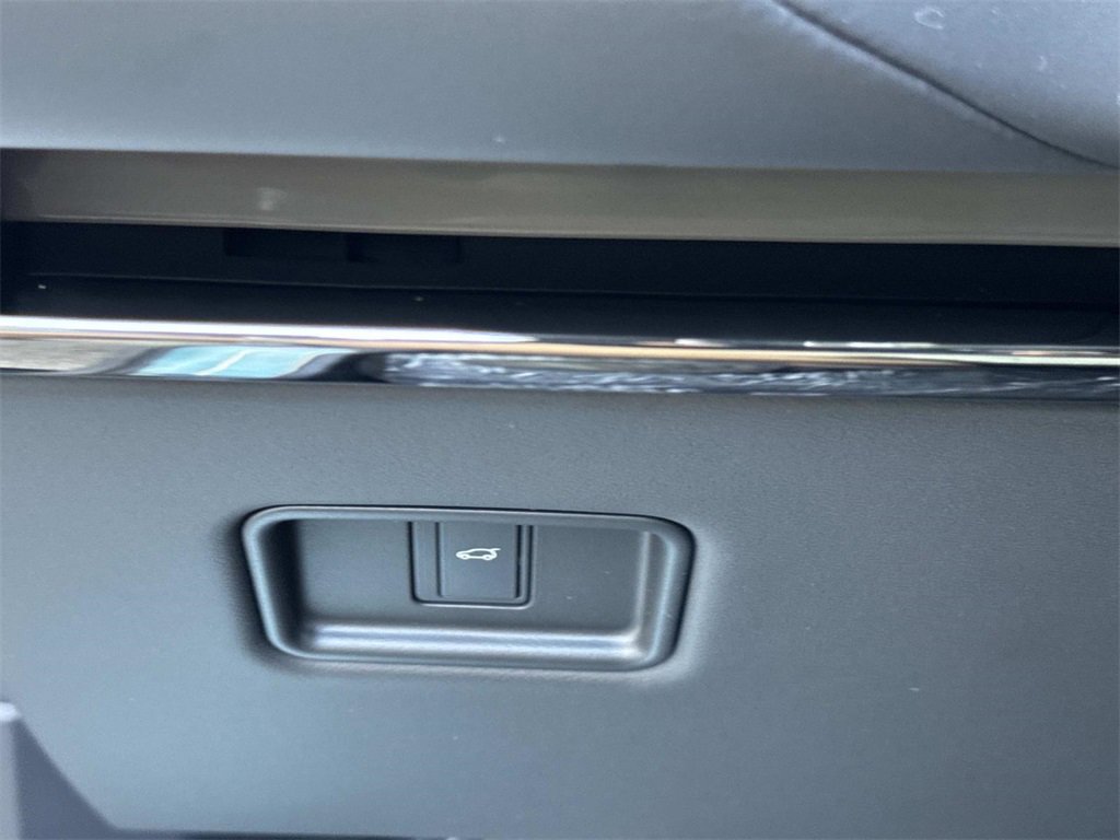 New 2025 Land Rover Range Rover Sport SE image 30