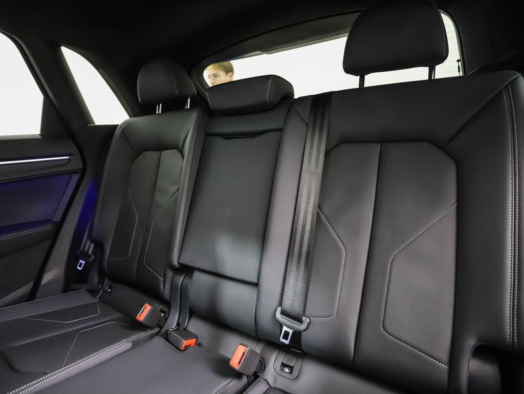 Used 2022 Audi Q3 2.0T Premium Plus w/ Premium Plus Package image 23