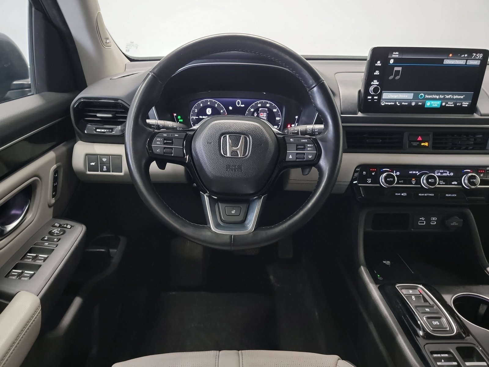 Used 2023 Honda Pilot Elite image 16