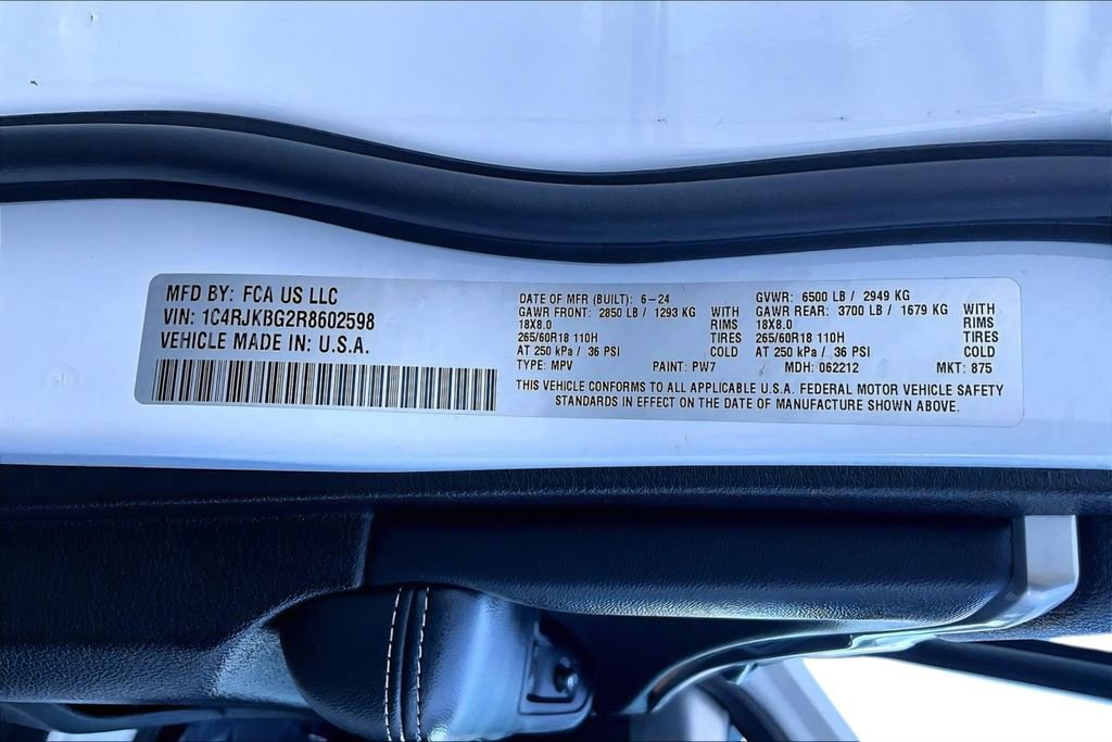 Used 2024 Jeep Grand Cherokee L Limited w/ Luxury Tech Group II AWD/4WD image 29