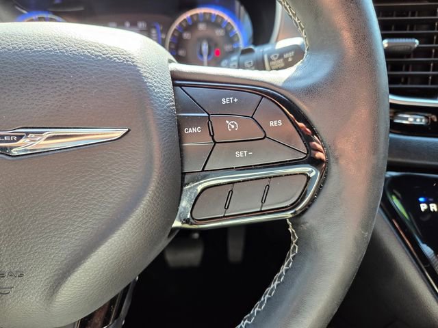 Certified 2020 Chrysler Pacifica Touring-L w/ S Appearance Package image 30