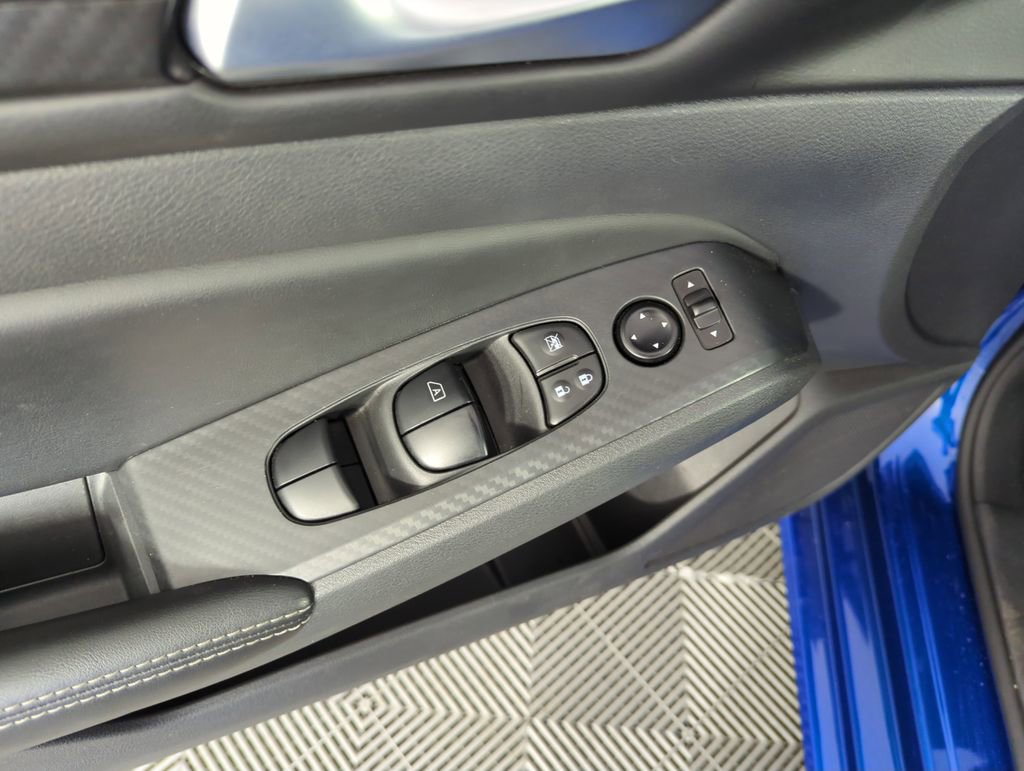 Used 2025 Nissan Altima 2.5 SV image 19