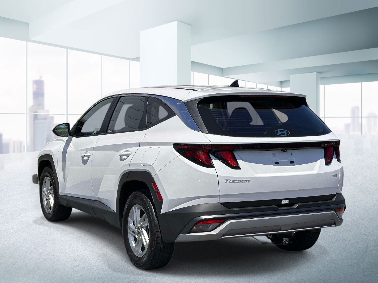 Used 2025 Hyundai Tucson SE AWD/4WD image 3