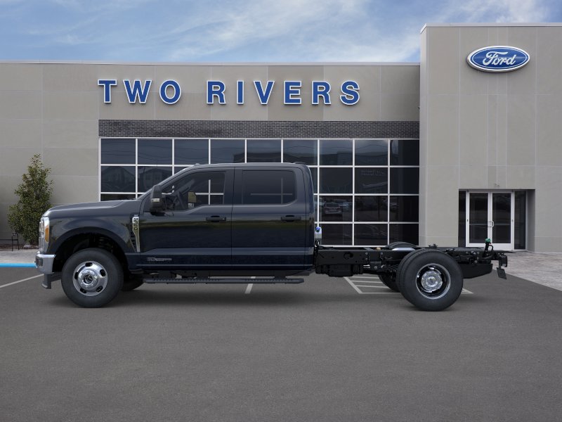 New 2026 Ford F350 4x4 Crew Cab DRW Super Duty image 3