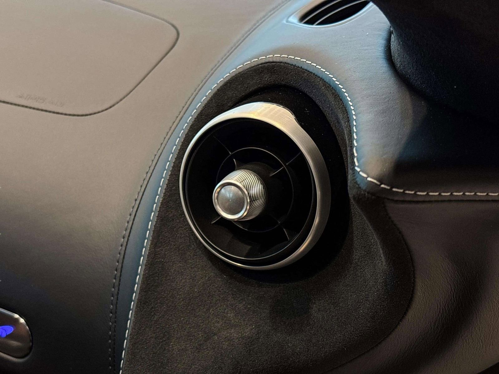 New 2026 McLaren GTS RWD image 31