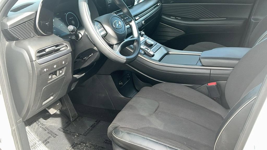 Used 2024 Hyundai Palisade Calligraphy image 11