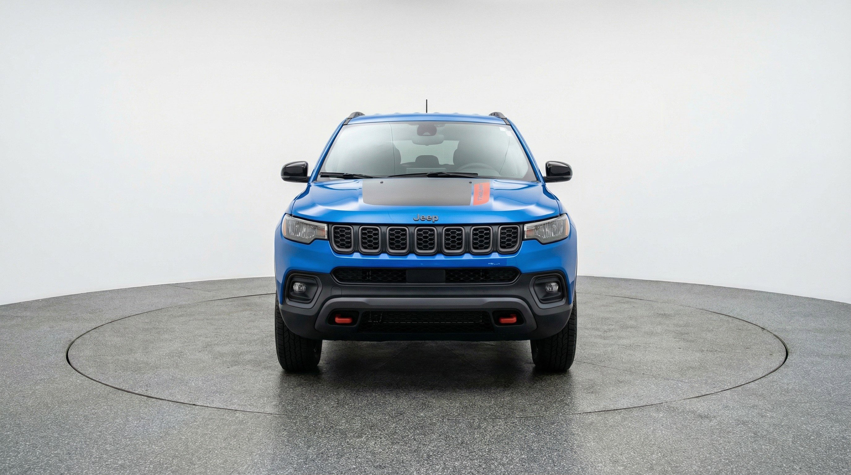 Used 2025 Jeep Compass Trailhawk AWD/4WD image 2