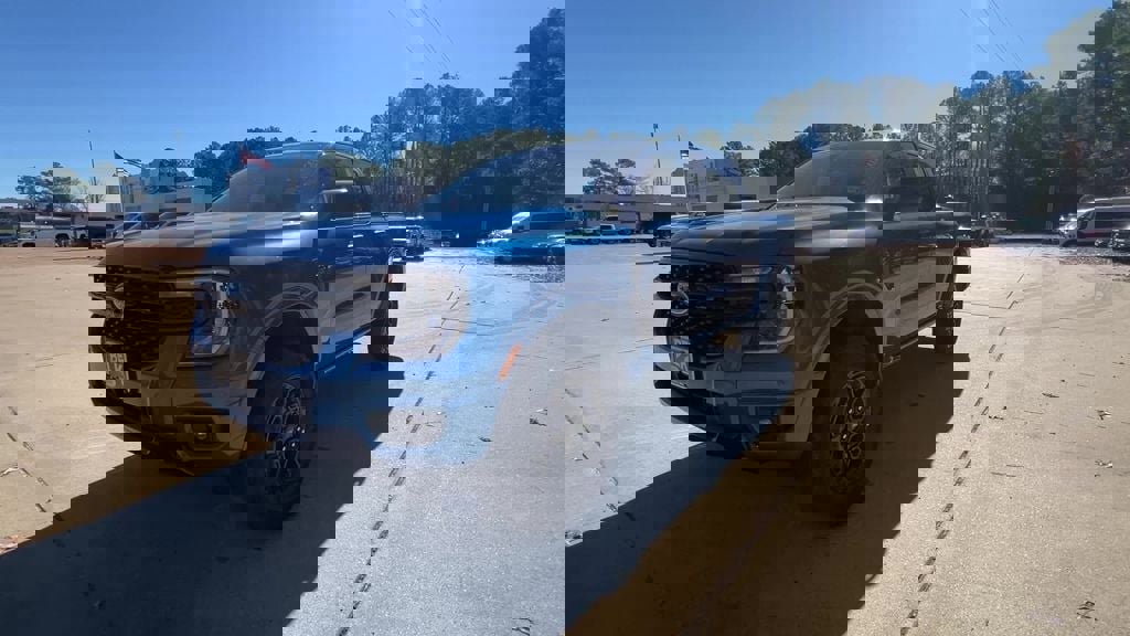 New 2025 Ford Ranger XLT w/ FX4 Off-Road Package image 2